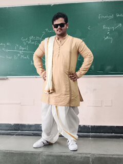 VIKAS C. — Full shot