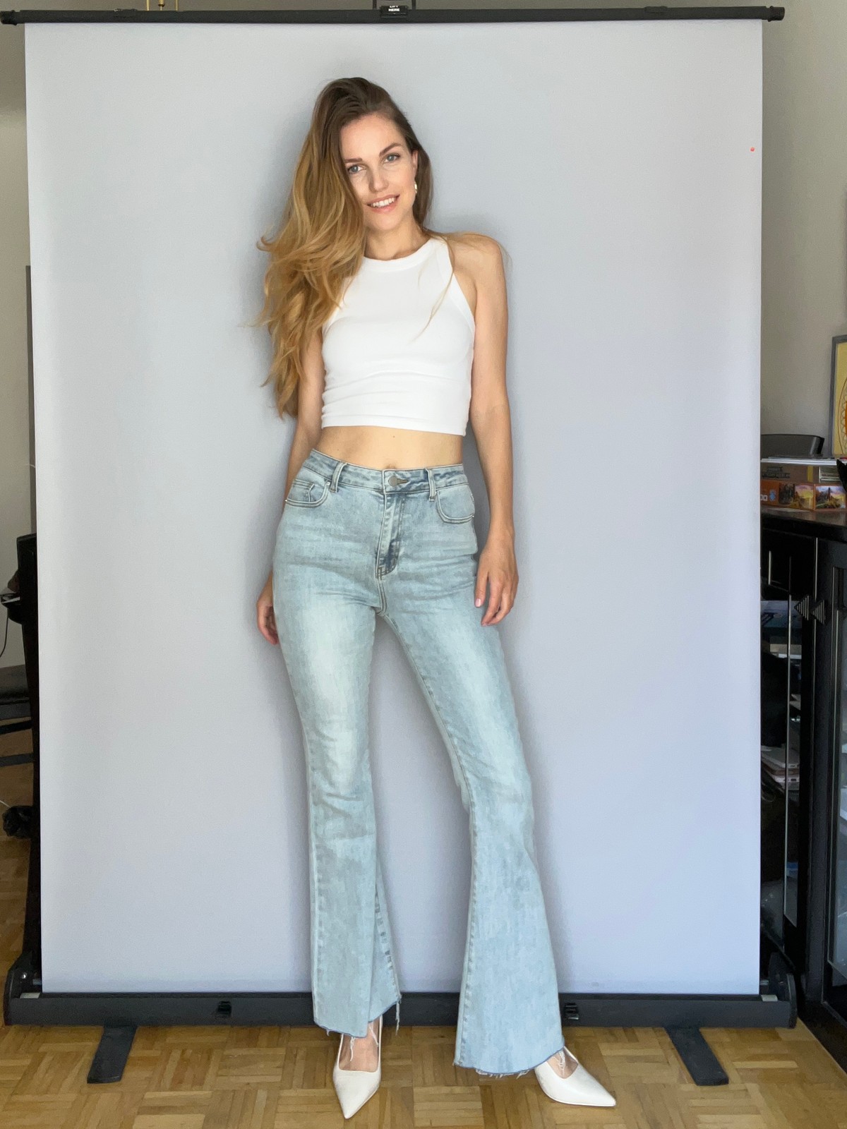 Frederika K. — Full shot